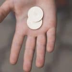 Die Post AG und das digitale Geld: Krypto-Vallye Liechtenstein hand muenze coin