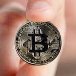 Prophezeit – Ripple (XRP) startet durch bitcoin hand handel