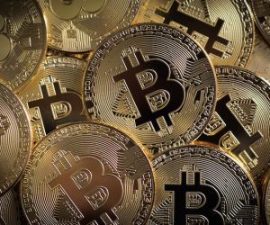 Fed gibt nach, Bitcoin zieht an